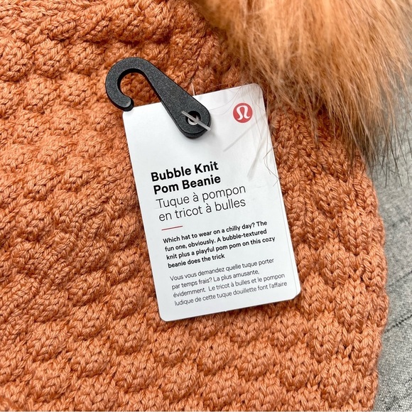 Lululemon Bubble Knit Beanie Hat Pom Pom Fur Winter Hat Pink Savannnah NWT - Picture 4 of 6